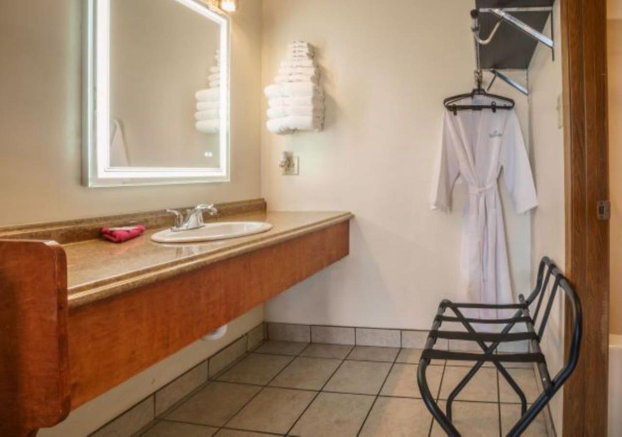 Shady Acre Inn And Suites Брансън Уест Екстериор снимка