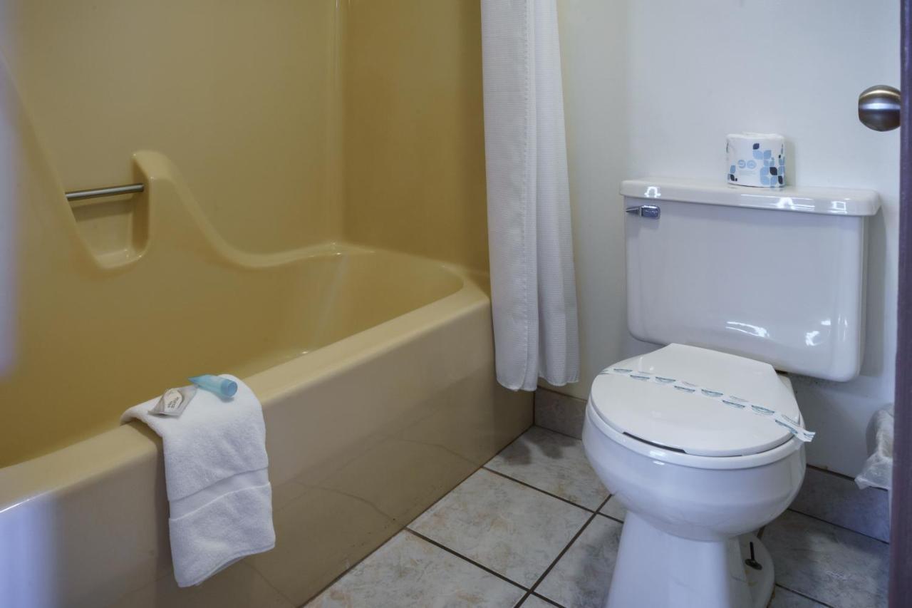 Shady Acre Inn And Suites Брансън Уест Екстериор снимка
