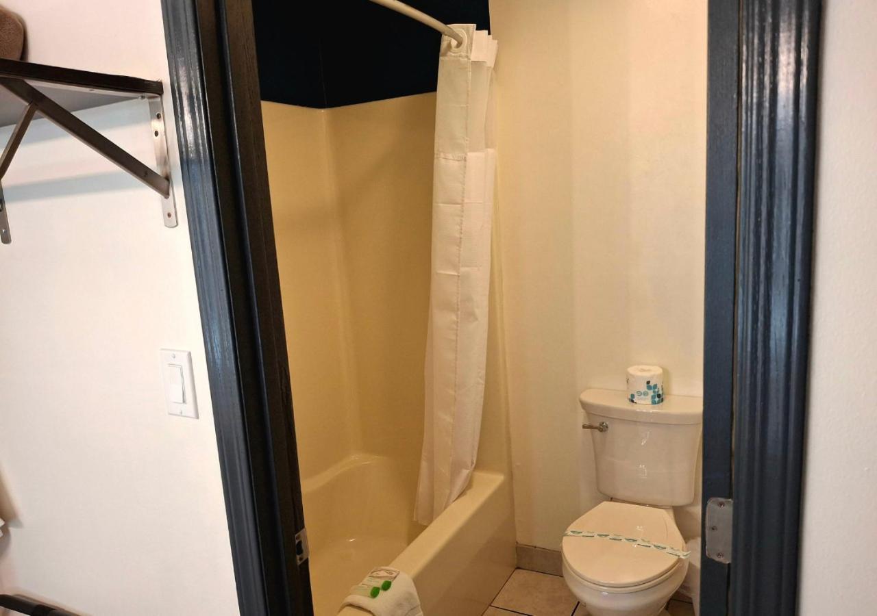 Shady Acre Inn And Suites Брансън Уест Екстериор снимка