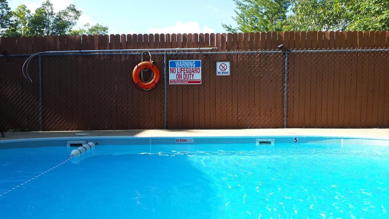 Shady Acre Inn And Suites Брансън Уест Екстериор снимка