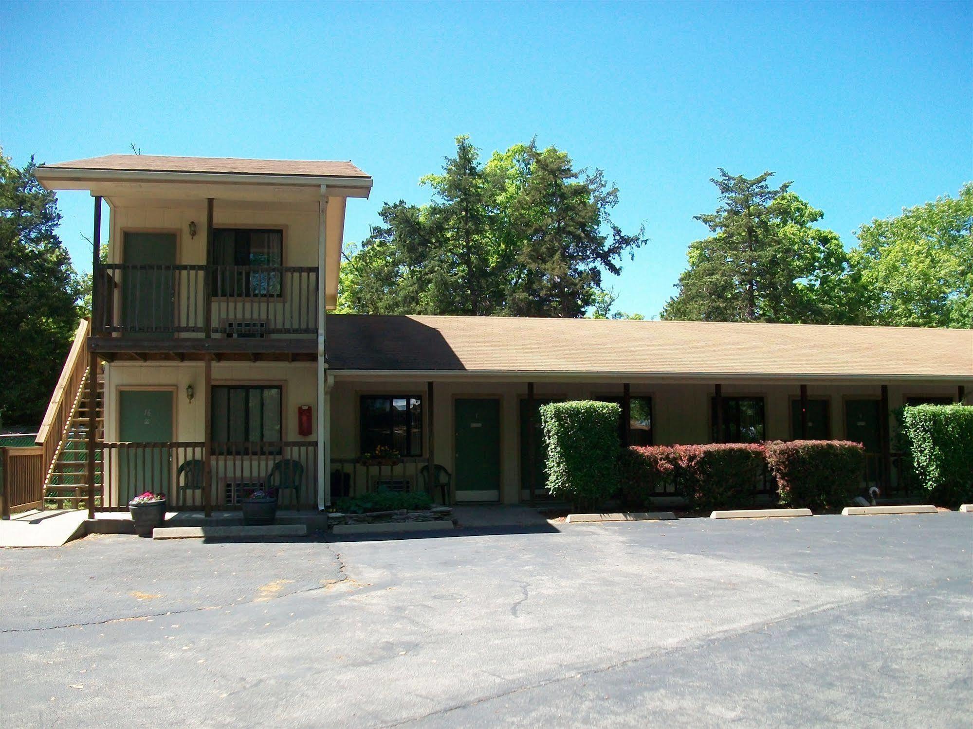 Shady Acre Inn And Suites Брансън Уест Екстериор снимка